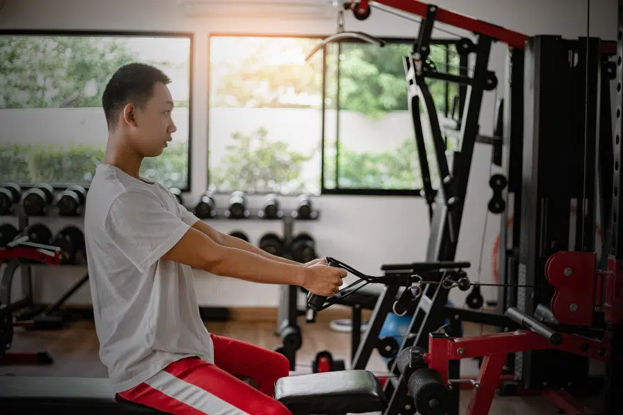 Est ce que la musculation arrête la croissance