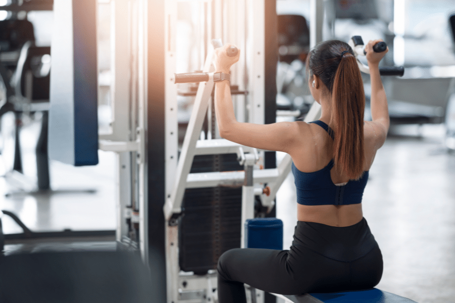 Techniques avancées pour briser les plateaux en musculation