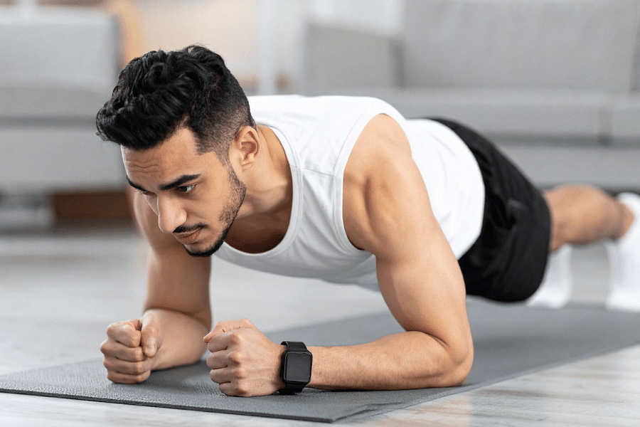 Exercices au Poids du Corps pour des Bras Sculptés