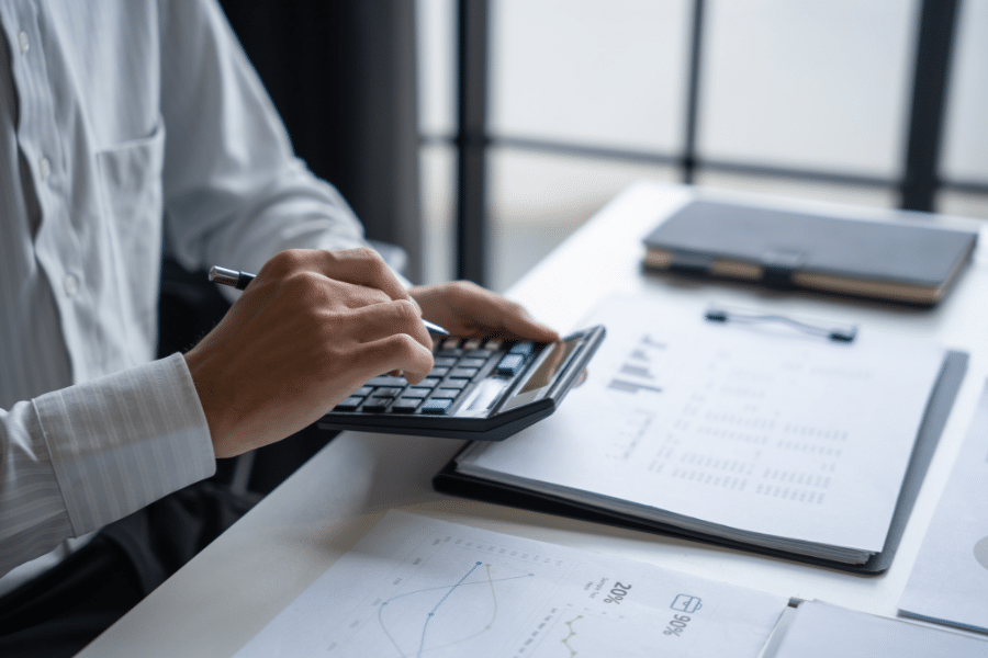 Calculateur de Loyer Commercial Analysez Votre Bail Simulez l'Indexation et Optimisez Votre Taux d'Effort