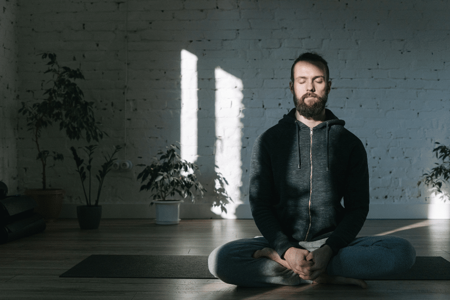 Mindfulness Techniques Simples pour Réduire le Stress Quotidien