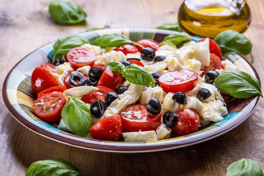 Salade Méditerranéenne Protéinée Recette en Min