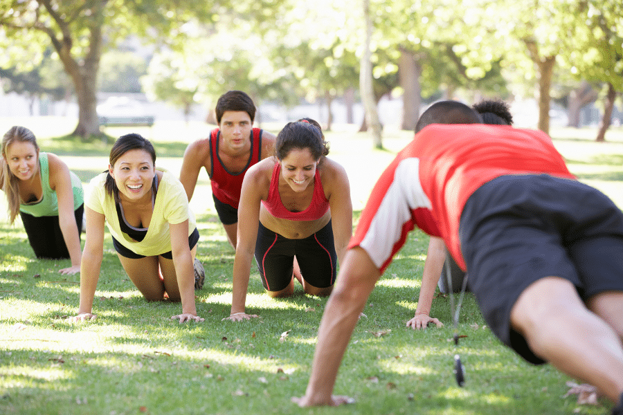 Bootcamp Ce que la science confirme sur le Bootcamp la condition physique totale et la cohésion de groupe