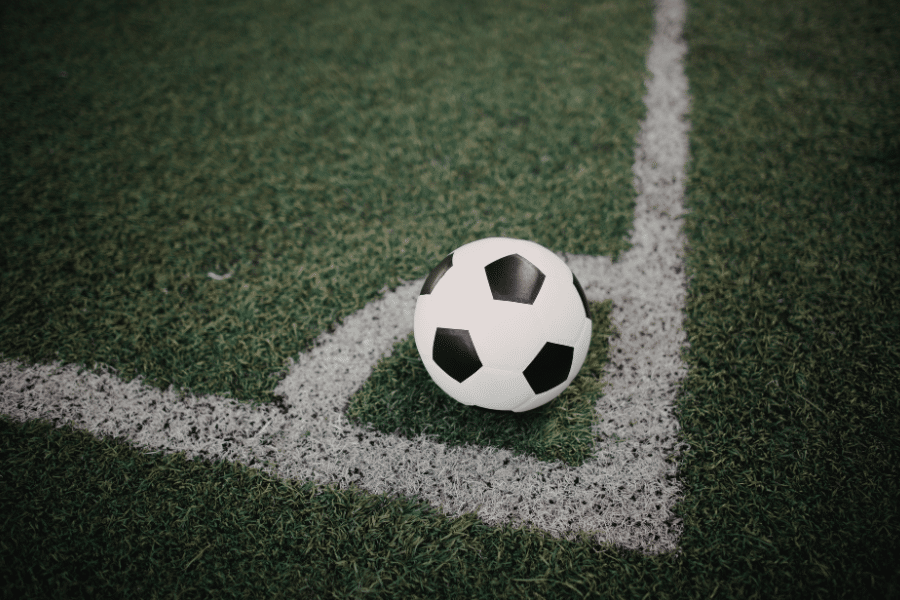 Brésil football roi capoeira patrimoine mondial et e marché fitness de la planète