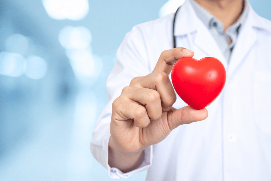 Calculateur de Fréquence Cardiaque de Réserve — Méthode Karvonen Zones d'Entraînement Cardio Personnalisées