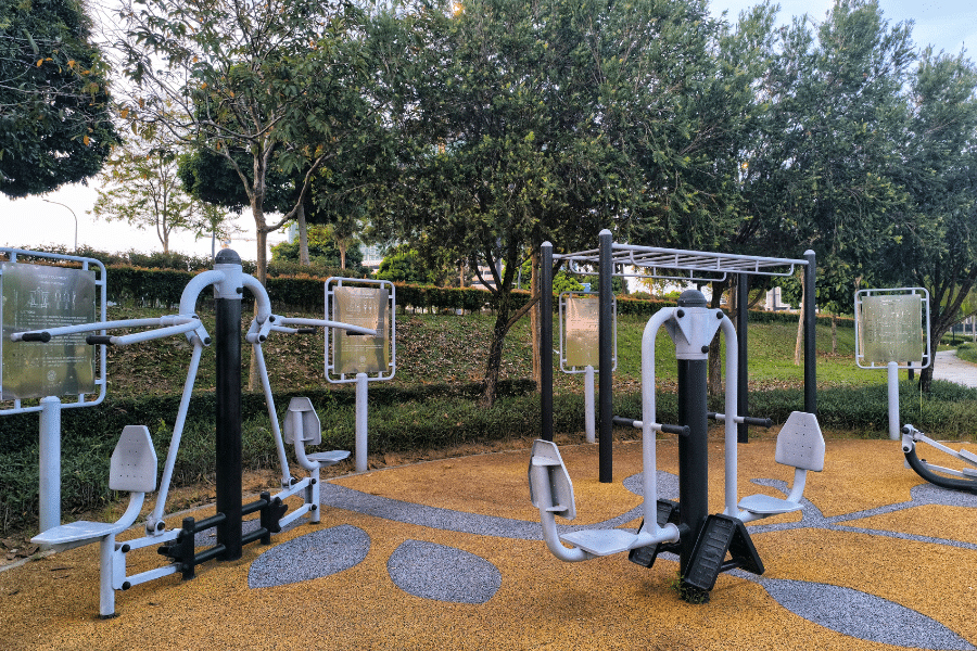 Clubs de plage et fitness outdoor méditerranéen un modèle absent en France — et une opportunité manquée