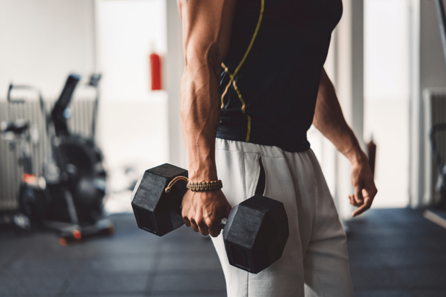 Low cost fitness mondial de SmartFit à PureGym qui domine et pourquoi — le comparatif complet