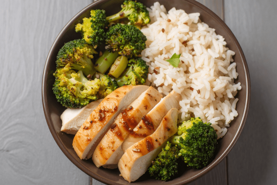 Riz de Chou Fleur Poulet Thaï La Recette Recomposition Corporelle pour Prendre du Muscle Sans Gras