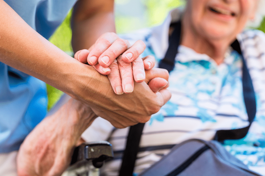 Seniors € par mois en EHPAD € par mois à la salle de sport — le calcul que personne ne fait