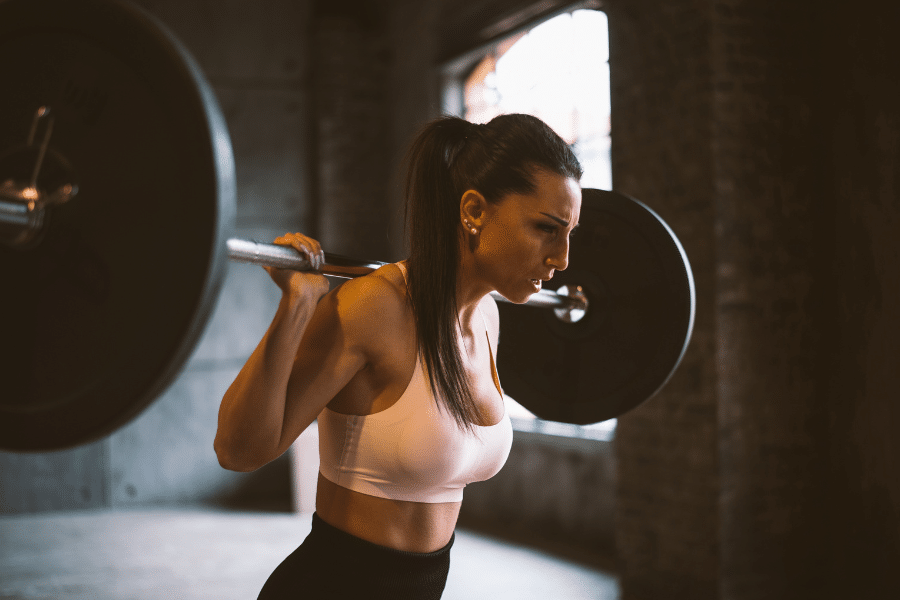 Combien de muscle une femme peut prendre et en combien de temps
