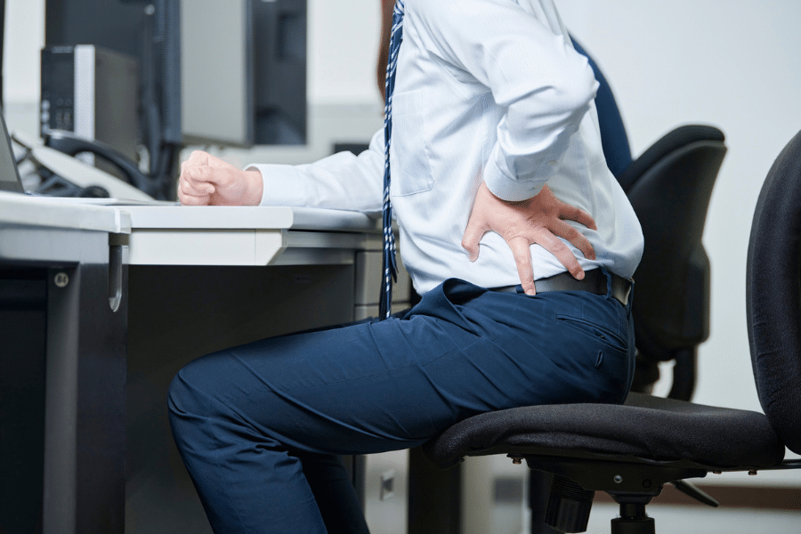 Lombalgie au bureau pourquoi votre chaise vous fait mal au dos