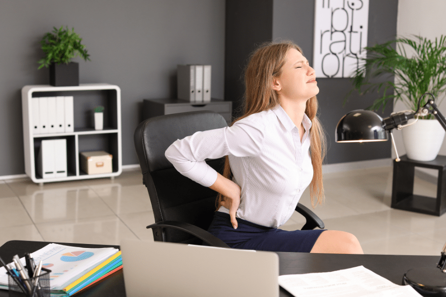 Mal de dos au bureau causes réelles de la position assise prolongée et solutions efficaces