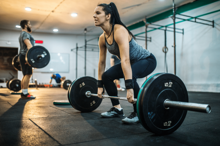 Deadlift sumo vs conventionnel ce que la biomécanique tranche en 2026